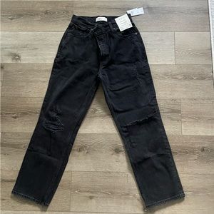 Abercrombie the 90s straight ultra high rise black jeans 6 extra short